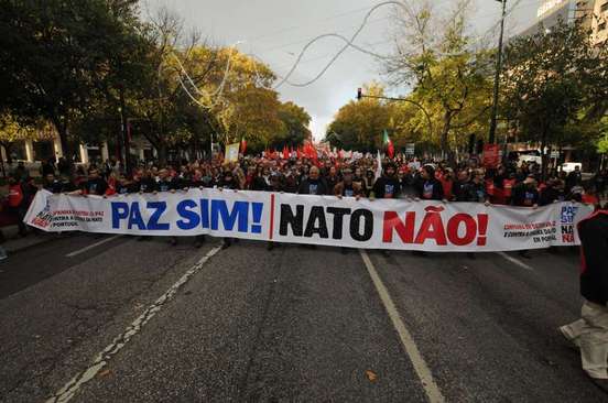 Grande journée de lutte du peuple portugais contre l'OTAN Grande journée de lutte du peuple portugais contre l'OTAN