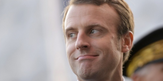 Après les "illettrées" de Gad, Macron évoque "les pauvres" en autocar