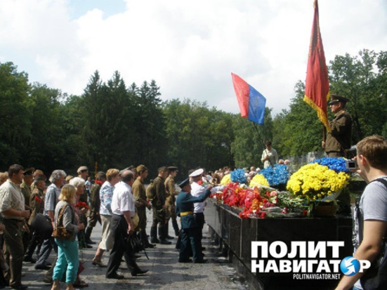 Ukraine : Ils ont décidé de violer la loi dite de "décommunisation" Ukraine : Ils ont décidé de violer la loi dite de "décommunisation"
