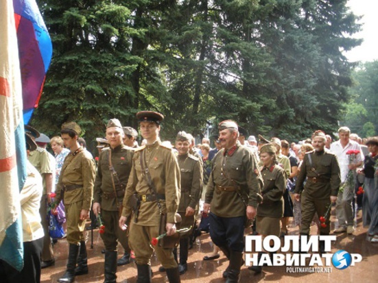 Ukraine : Ils ont décidé de violer la loi dite de "décommunisation" Ukraine : Ils ont décidé de violer la loi dite de "décommunisation"