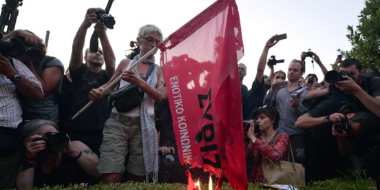 Grèce : "les militants partent par milliers" de Syriza