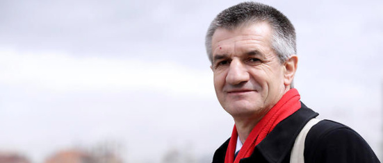 Jean Lassalle, le centriste qui rend hommage à la CGT
