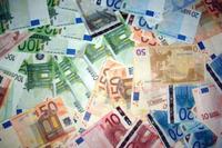 L'Insee relève à 1,6% sa prévision de croissance 2010 L'Insee relève à 1,6% sa prévision de croissance 2010