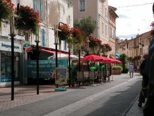 LE CENTRE VILLE LE CENTRE VILLE