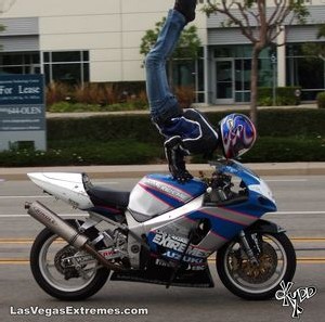 LES MOTOS