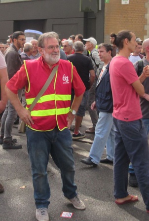 Justice de classe : Poursuivi pour avoir distribué des tracts !