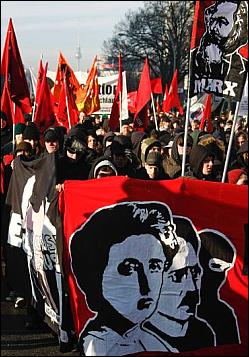 Rosa Luxemburg et Karl Liebknecht héros en Allemagne