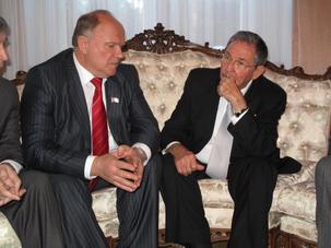 Raul Castro rencontre Guennadi Ziouganov Raul Castro rencontre Guennadi Ziouganov