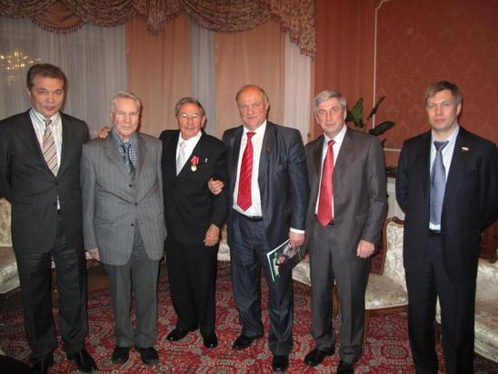 Raul Castro rencontre Guennadi Ziouganov