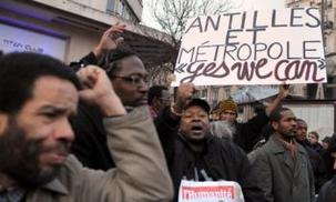 4000 personnes ont manifesté à Paris aux côtés du PCF, du Parti de Gauche, NPA ... 4000 personnes ont manifesté à Paris aux côtés du PCF, du Parti de Gauche, NPA ...