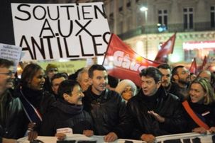 4000 personnes ont manifesté à Paris aux côtés du PCF, du Parti de Gauche, NPA ...