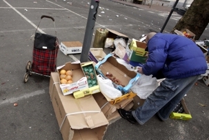 Près de huit millions de personnes pauvres en France Près de huit millions de personnes pauvres en France