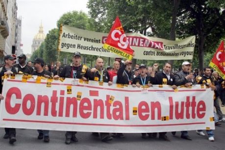 Les "Conti" bloquent la place Vendôme