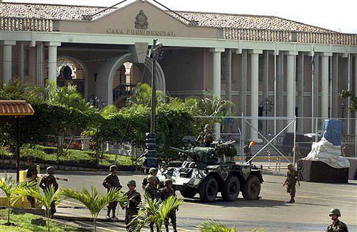 Putsch au Honduras: Le président Bolivarien Manuel Zelaya renversé par l'Armée, la Bourgeoisie et l'Eglise