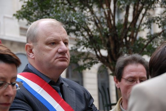 Roland Muzeau, Député PCF des Hauts de Seine, s’oppose au travail du dimanche