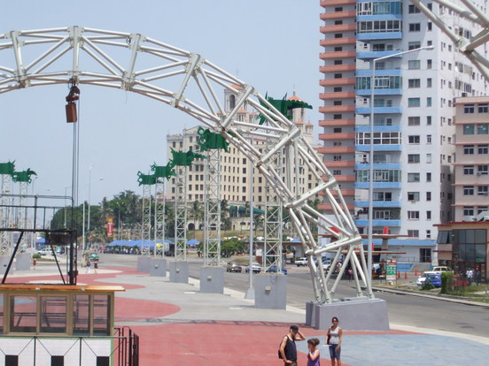 Fidel ! Fidel ! ¿ Que tiene Fidel, que el imperialismo no puede con el ? (partie 2)