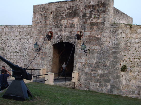 Ballade à la Havane: la Habana Vieja et le Castillo de San Carlos de la Cabana