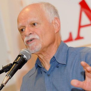 Une délégation du PCF rencontre le Parti Communiste Réunionnais Une délégation du PCF rencontre le Parti Communiste Réunionnais