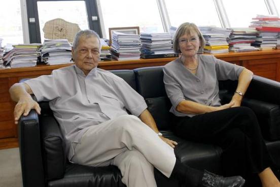 Une délégation du PCF rencontre le Parti Communiste Réunionnais