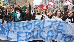 Une votation lycéenne contre les réformes de Luc Chatel Une votation lycéenne contre les réformes de Luc Chatel