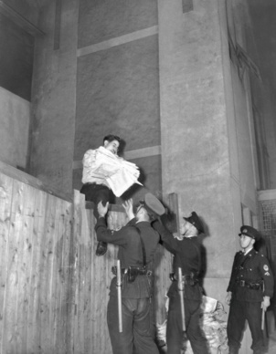 Le journal communiste japonais, Akahata, célèbre son 90ème anniversaire Le journal communiste japonais, Akahata, célèbre son 90ème anniversaire