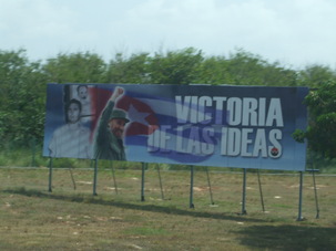 Raul préside le défilé national pour le Premier Mai à Cuba