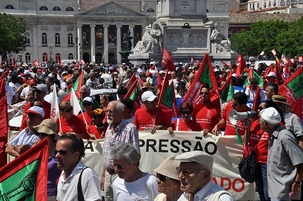 Grèves et manifestations au Portugal contre les mesures d'austérité Grèves et manifestations au Portugal contre les mesures d'austérité