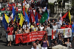 Grèves et manifestations au Portugal contre les mesures d'austérité Grèves et manifestations au Portugal contre les mesures d'austérité