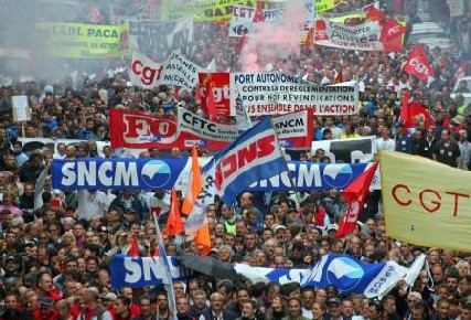 Plus de 100000 manifestants a Marseille ce matin
