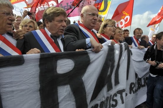 Les parlementaires communistes à la rencontre des manifestants
