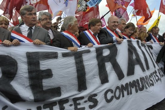 Les parlementaires communistes à la rencontre des manifestants