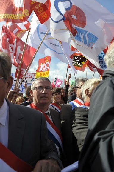 Les parlementaires communistes à la rencontre des manifestants