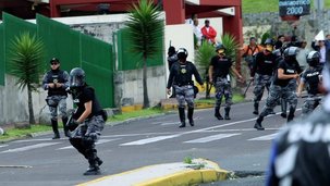 Equateur : Correa regagne le palais présidentiel suite à une opération des forces fidèles