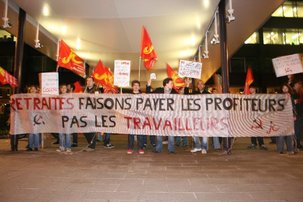 Les Jeunes Communistes occupent le siège de L'Oréal !