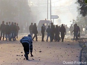 Contre les dictateurs Ben Ali et Bouteflika, contre les sinistres Tartuffe de Washington, soutenons les peuples algérien et tunisien ! Contre les dictateurs Ben Ali et Bouteflika, contre les sinistres Tartuffe de Washington, soutenons les peuples algérien et tunisien !