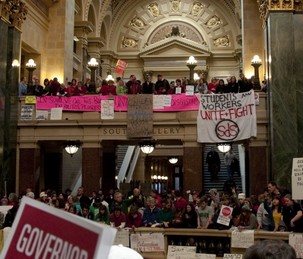 Wisconsin: 55.000 personnes occupent le parlement contre l'anti-syndicalisme