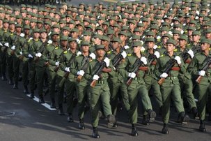 Une parade militaire et un défilé populaire saluent le 50e anniversaire de la Victoire de la Baie des Cochons