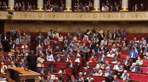 Affaire Tapie/Lagarde: les députés PCF veulent que « toute la lumière soit faite » Affaire Tapie/Lagarde: les députés PCF veulent que « toute la lumière soit faite »