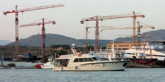 Depuis 9h15 les communications sont coupées à bord du bateau français Dignité Al Karama Depuis 9h15 les communications sont coupées à bord du bateau français Dignité Al Karama