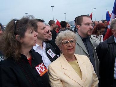 manif anti le pen (David Noël avec la veste grise)