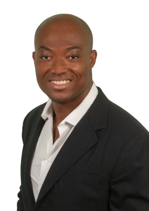 Hansa Douglas, ce natif du Nigéria devenu député du Parti communiste à Armyansk (Crimée) Hansa Douglas, ce natif du Nigéria devenu député du Parti communiste à Armyansk (Crimée)