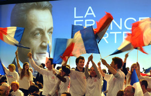 Mélenchon dénonce "l'extrême-droitisation" du discours de Sarkozy
