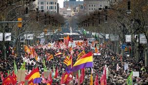 Les Espagnols manifestent en masse contre la réforme du travail Les Espagnols manifestent en masse contre la réforme du travail