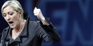 Toulouse: opération récupération de Marine Le Pen, qui déverse sa haine