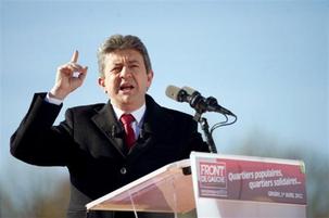 Mélenchon, à 15% dans un sondage, appelle les banlieues à la «révolution citoyenne»
