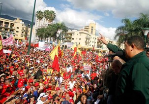 "Ce n'est que par les actions du gouvernement, que l'on peut réglementer les prix et progressivement mettre un terme à la folie de la spéculation capitaliste" "Ce n'est que par les actions du gouvernement, que l'on peut réglementer les prix et progressivement mettre un terme à la folie de la spéculation capitaliste"