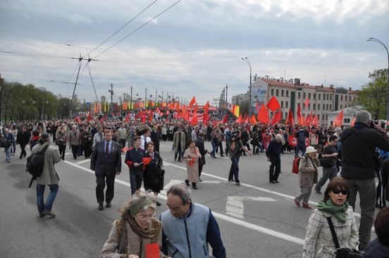 1er mai en Russie : Des dizaines de milliers de personnes aux côtés du Parti Communiste