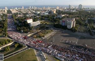 Un défilé gigantesque salue le 1er mai à La Havane