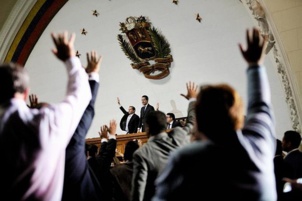 L'opposition pro et anti-Guaidó s'affronte à l'Assemblée nationale du Venezuela