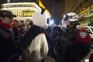 Québec: le Parlement adopte une dangereuse loi d'exception pour museler les étudiants Québec: le Parlement adopte une dangereuse loi d'exception pour museler les étudiants